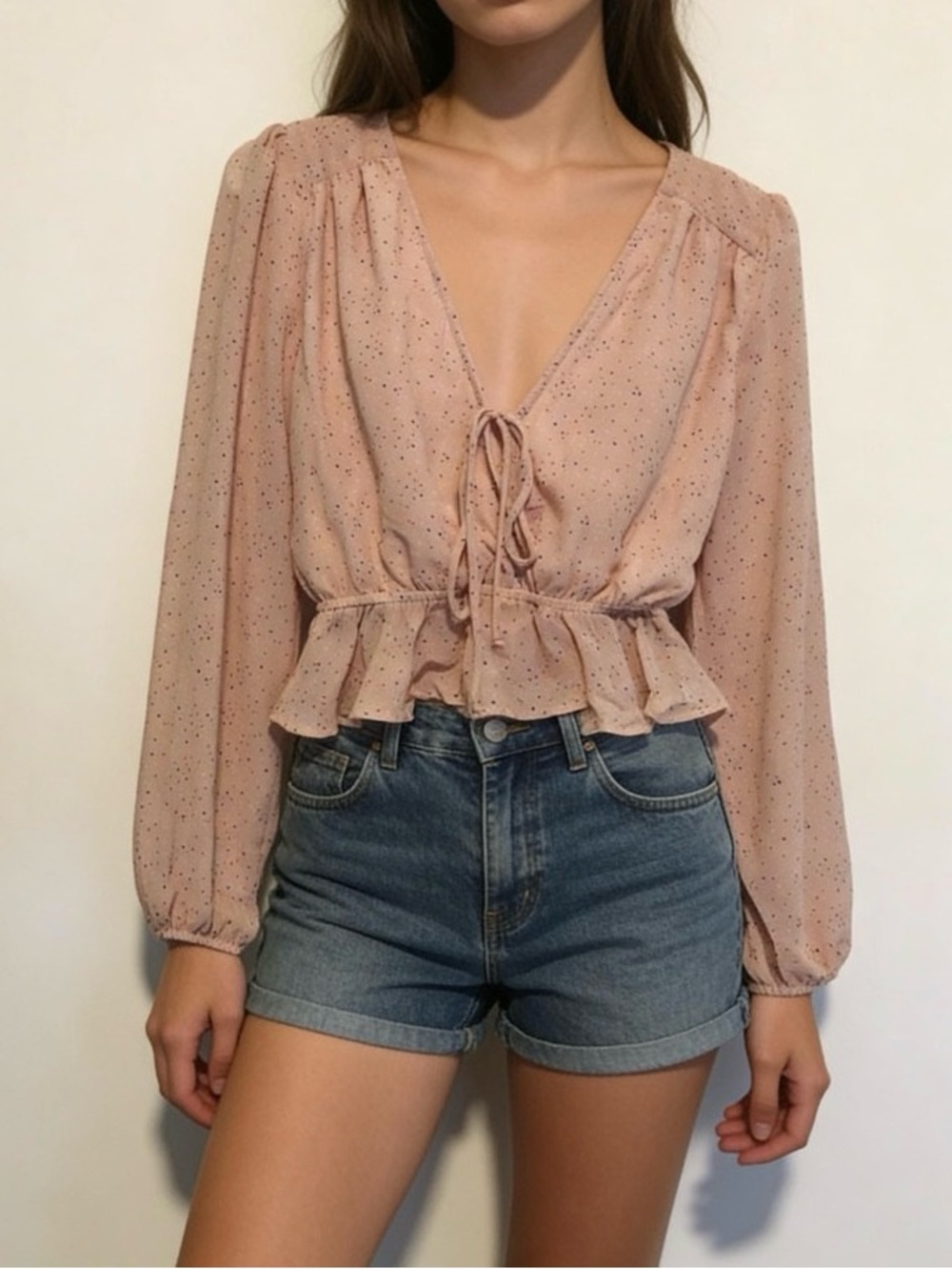 LE LIS BLUSH PINK BIRTHDAY CAKE CROP BLOUSE